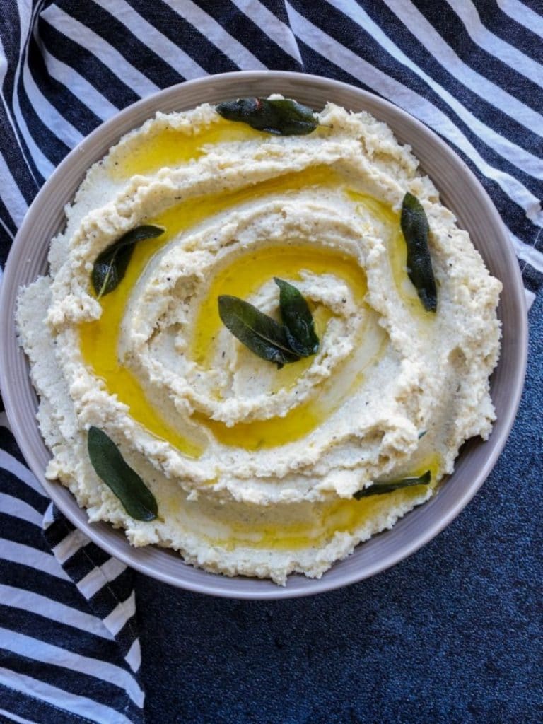 Roasted Garlic Herb Butter Cauliflower Mash