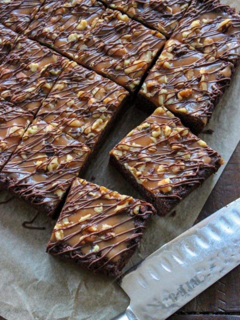 Easy Keto Turtle Brownies