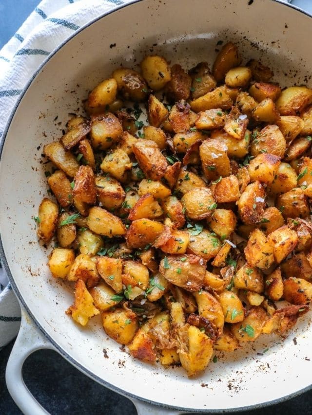 Crispy Garlic Herb Roasted Potatoes