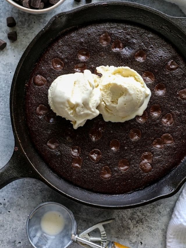 Fudgy Keto Skillet Brownies