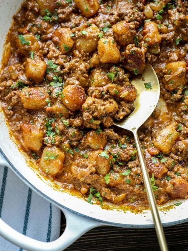 Cauliflower gnocchi cheeseburger skillet