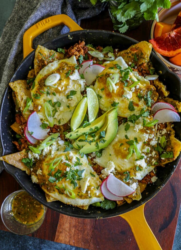 Chilaquiles verdes con huevos